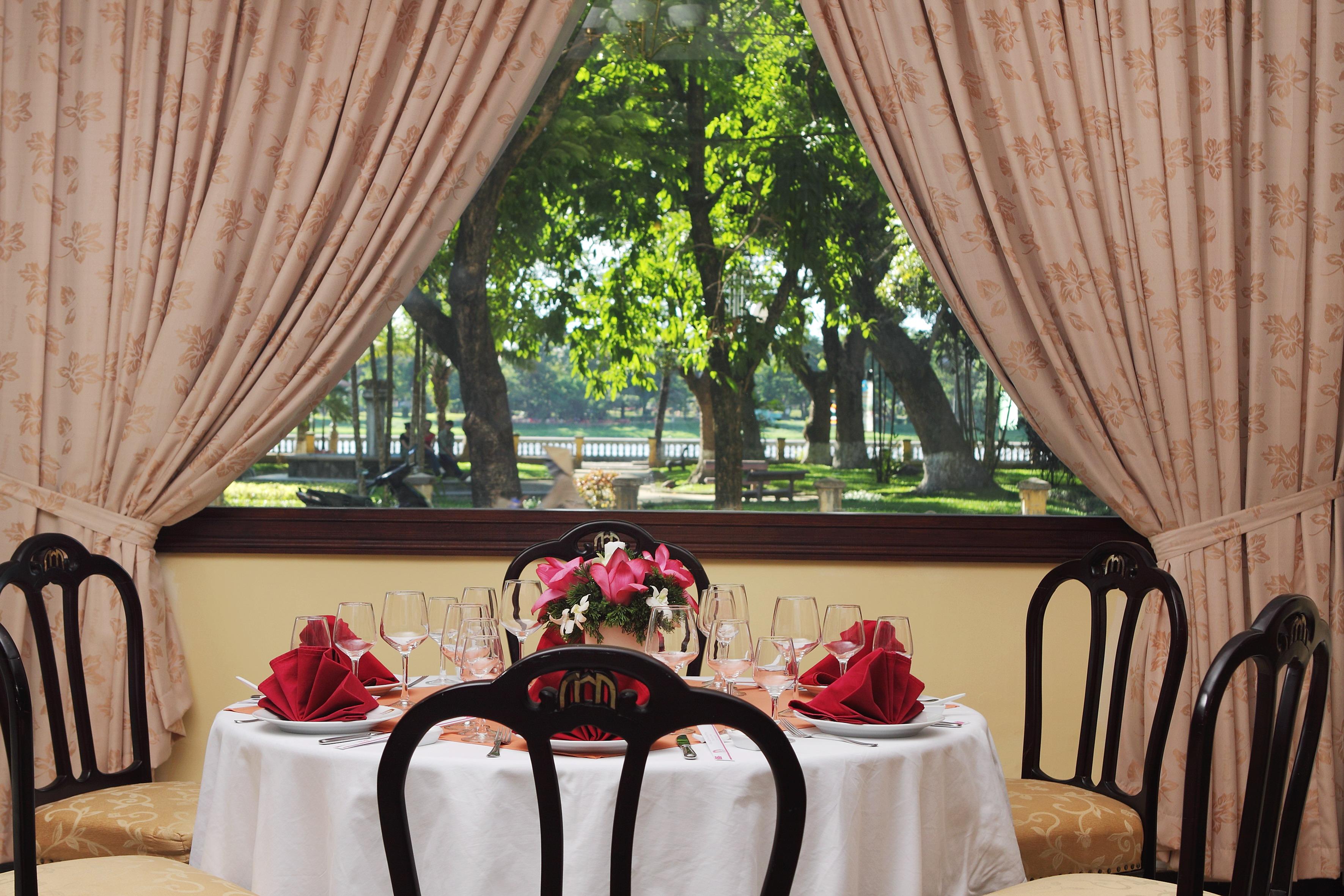 Saigon Morin Hotel Hue Exterior photo